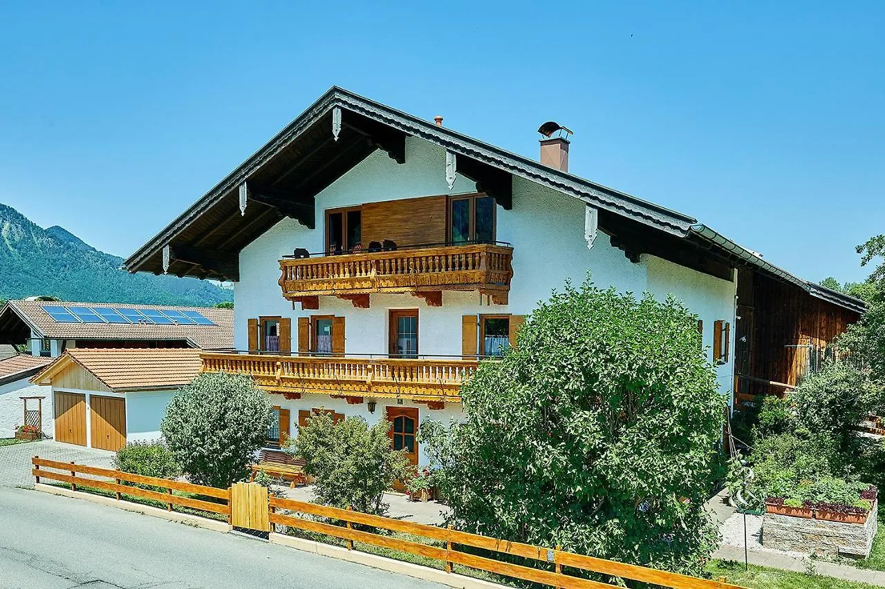 Chiemgauferienwohnungen - Stierschneiderhof Unterwössen